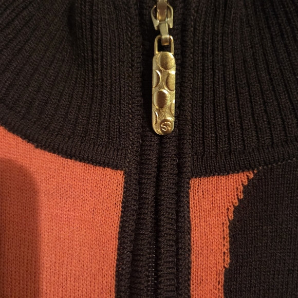 St. John Sport: Black and Orange Patterned Top GUC - Picture 3 of 7